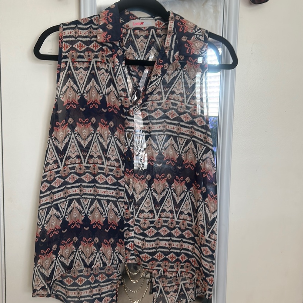 Sleeveless button down blouse